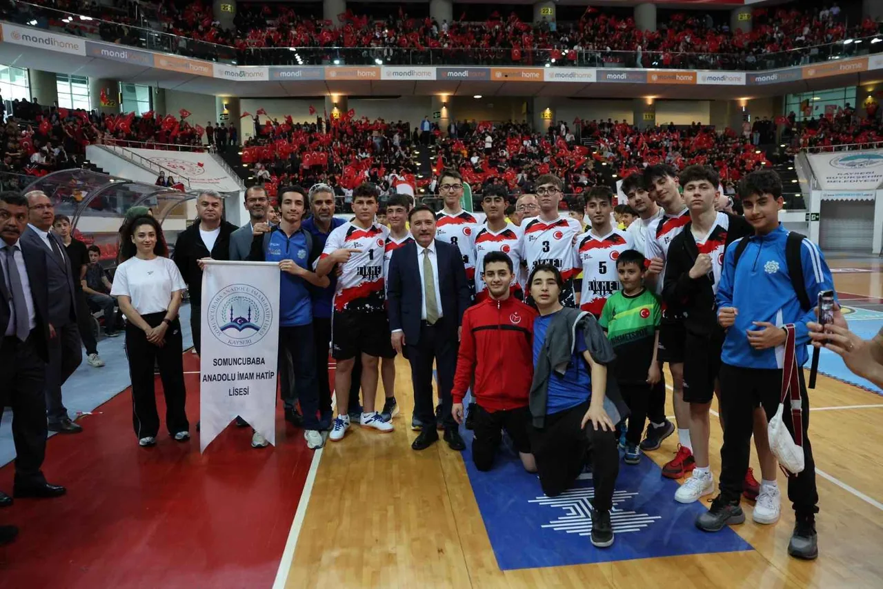 İmam Hatip Spor Oyunları’nda Rekor Final: 3 Bin Sporcu Sahaya İndi! — haber görseli