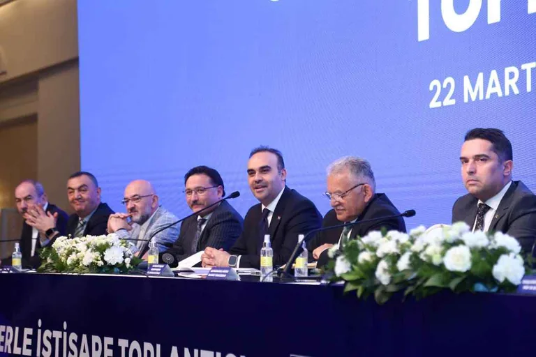 Bakan Kacır Duyurdu: Hürjet Kayseri’de Üretilecek — haber görseli