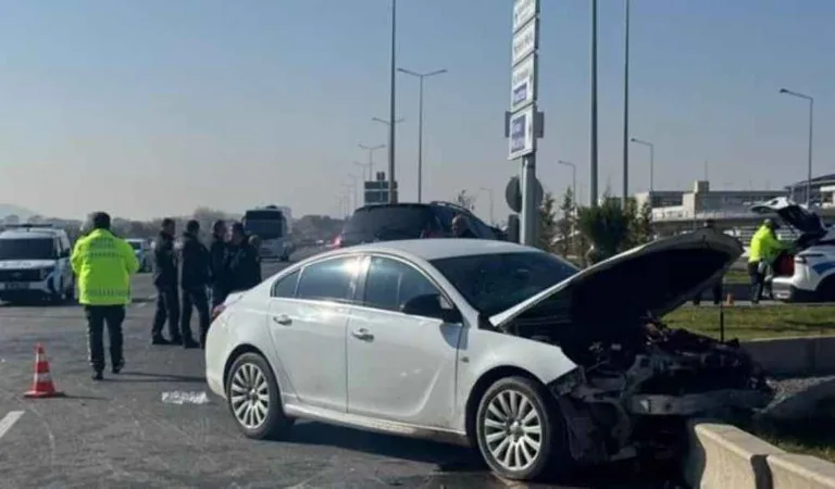 Kayseri Necmettin Erbakan Bulvarı’nda iki otomobil Çarpıştı: 5 Yaralı — haber görseli