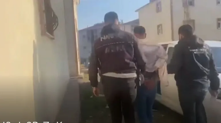 Ağrı ve Muğla’da Göçmen Kaçakçılarına Darbe: 42 Organizatör Yakalandı — haber görseli