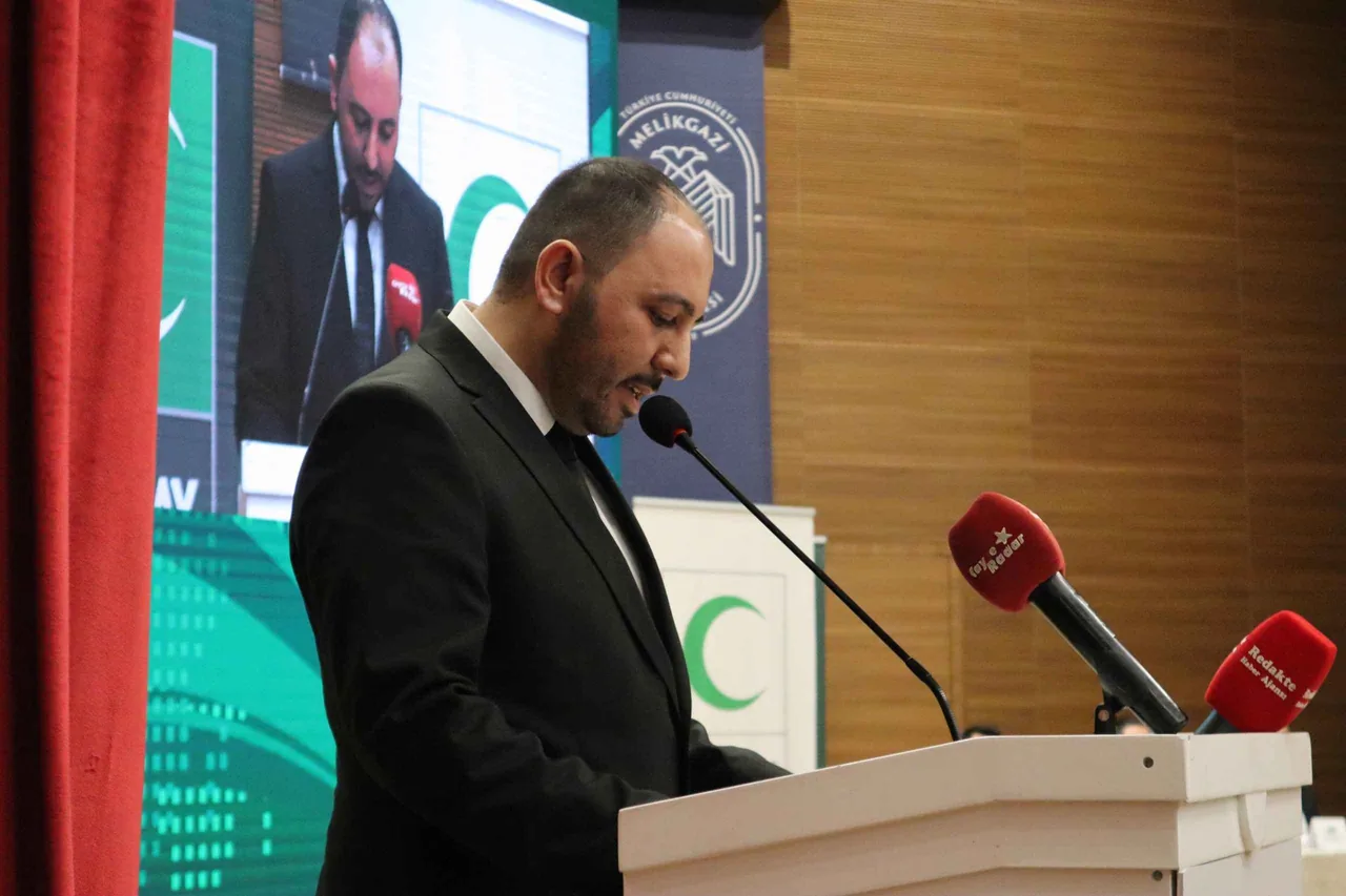 Yeşilay Kayseri’de Mustafa Demir Dönemi: "Tek Bir Gencimizi Bile Kaybetmeyeceğiz!" — haber görseli