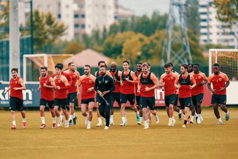 Kayserispor’da Fenerbahçe maçı hazırlıkları devam ediyor — haber görseli