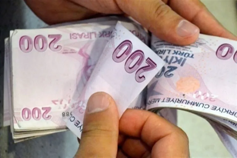 Kamu İşçisine Çifte Bayram! KAMU İŞÇİLERİNE İLAVE TEDİYE TARİHLERİ BELLİ OLDU — haber görseli