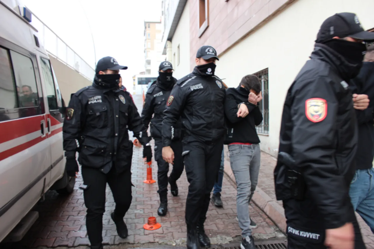 Kayseri'de Uyuşturucu Operasyonlarında 38 Şüpheli Yakalandı — haber görseli
