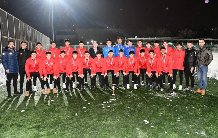 Genç Yetenekler Yine Şampiyon: Talas Belediyespor U16, Kayseri’yi Türkiye Şampiyonası’nda Temsil Edecek — haber görseli