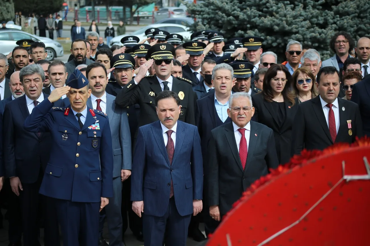 BAŞKAN BÜYÜKKILIÇ, ÇANAKKALE ZAFERİ’NİN 111. YILINDA ŞEHİT AİLELERİ İLE BİR ARAYA GELDİ — haber görseli