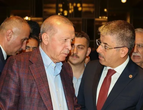 AK Parti’li Şaban Çopuroğlu, Cumhurbaşkanı Erdoğan ile bir araya geldi — haber görseli