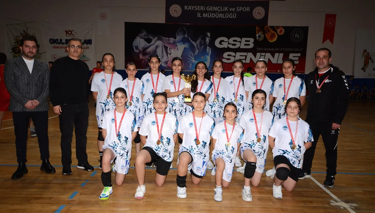 Spor A.Ş.’den Hentbolda Çifte Başarı: Kız Hentbol takımı Kayseri şampiyonu oldu — haber görseli