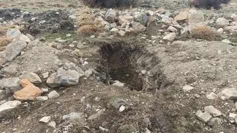 Yahyalı Soğulcak Yaylası’nda karlar eridi, kaçak kazılar gün yüzüne çıktı. — haber görseli