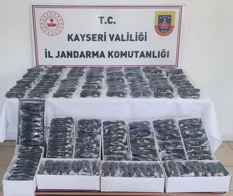  Kargo Kolisinden Servet Çıktı! Kayseri'de 3 Milyon TL'lik Kaçak Güneş Gözlüğü Yakalandı — haber görseli