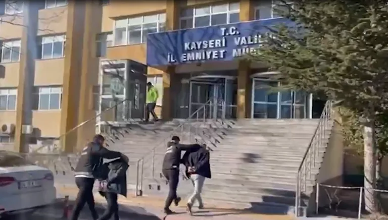 Kayseri Emniyetinden Geniş Çaplı Operasyon: 94 Aranan Şahıs Yakalandı! — haber görseli