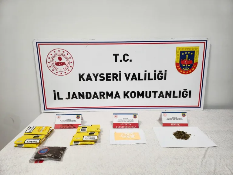 Kayseri Jandarmadan Nokta Atış! Yeşilhisar’da Uyuşturucu Operasyonu: 3 Şüpheli Yakalandı — haber görseli