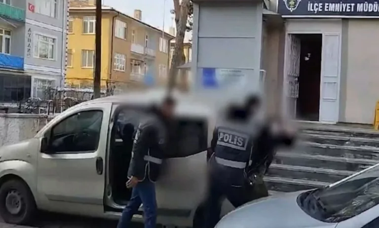 Kayseri’de Firari Mahkûm Kaçmaya Çalışırken Yakalandı — haber görseli