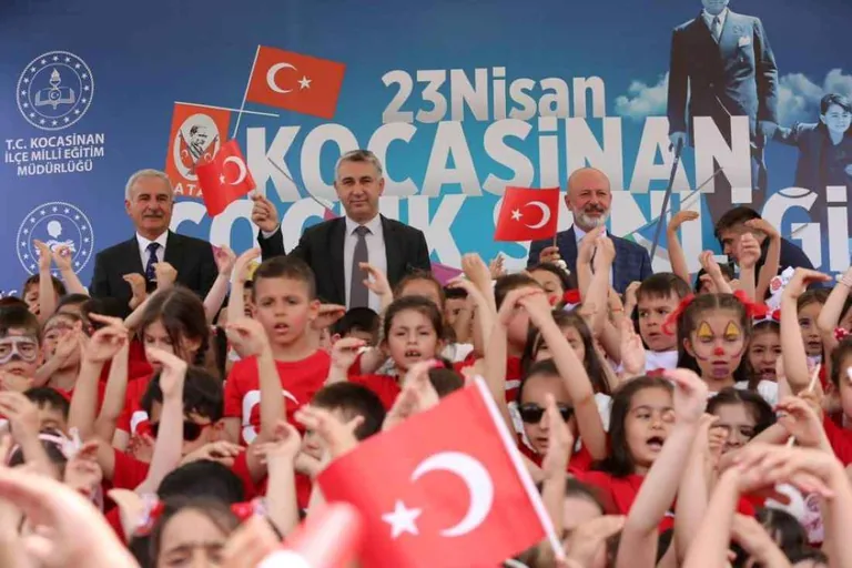 KOCASİNAN’DA 3 GÜN SÜRECEK OLAN ÇOCUK ŞENLİKLERİ BAŞLADI — haber görseli