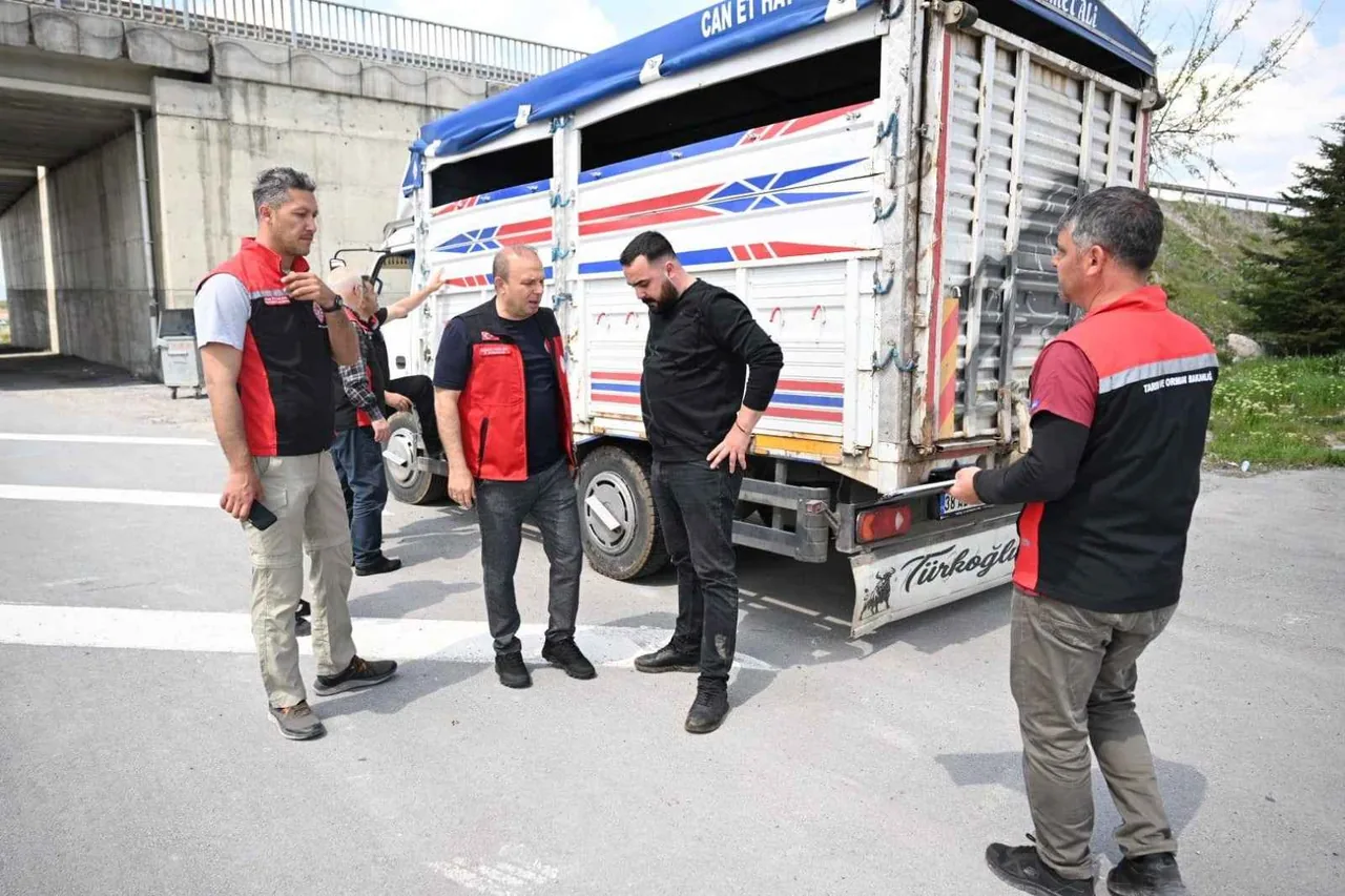 Kurban Bayramı Öncesi Hayvan Sevkiyatlarına Sıkı Denetim — haber görseli