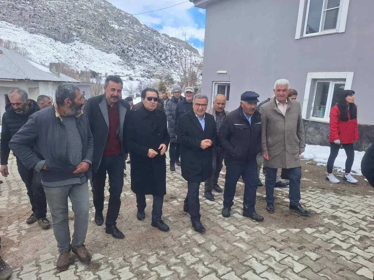 Ünlü sanatçı Ali Rıza Binboğa’nın vefat eden ağabeyi Sarız'da Toprağa Verildi — haber görseli