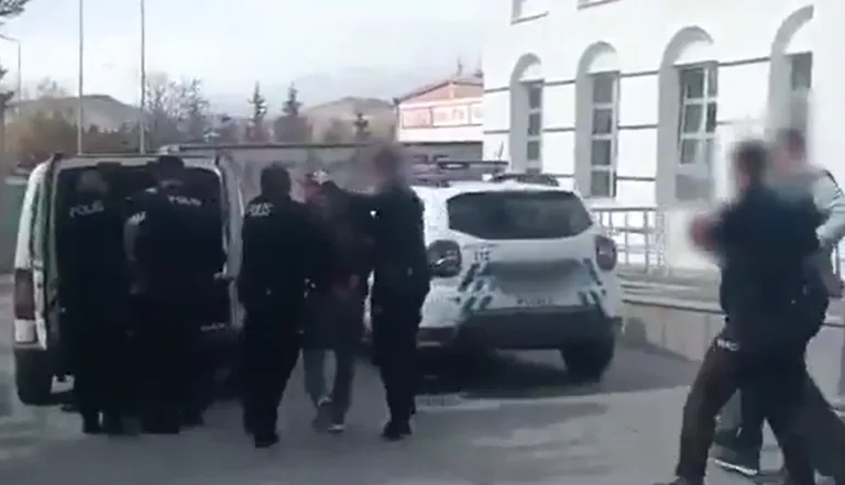 Kayseri'de Cinsel Saldırı Şüphelisi 3 Suç Makinesi Yakalandı — haber görseli