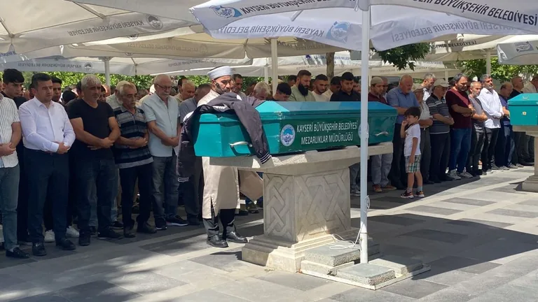 Asansör Boşluğuna Düşen 17 Yaşındaki Genç İşçi Hayatını Kaybetti — haber görseli