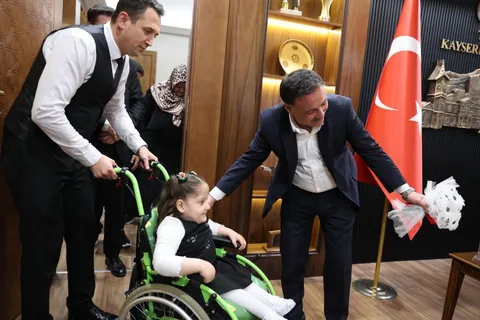 Vali Gökmen Çiçek: “Sevgi Tüm Engelleri Aşar” — haber görseli
