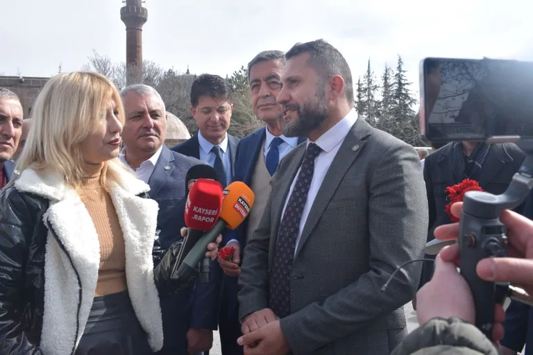İYİ Partili Adaydan Cumhur İttifakına Sert Çıkış: Projelerimizle Fark Yaratacağız, Çalmayacağız! — haber görseli