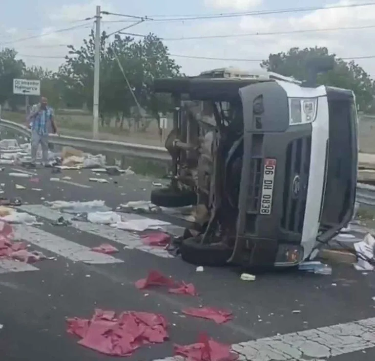Kayseri- Niğde Karayolunda Korkunç Kaza:1 Ölü 4 Yaralı — haber görseli
