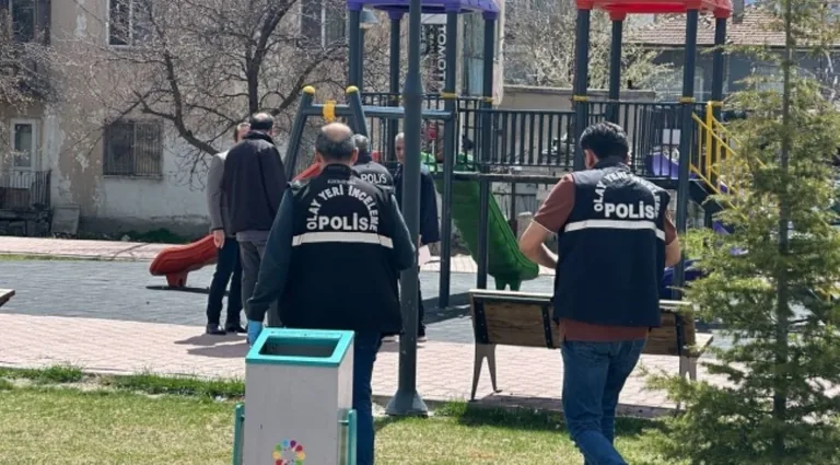 Kayseri Uğur Evler Çocuk Parkında Bıçaklı Kavga: 1 Ağır Yaralı — haber görseli