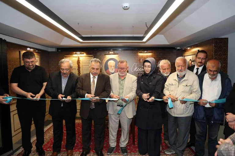 TALAS’TA HER YÖNÜYLE NECİP FAZIL KISAKÜREK SERGİSİ — haber görseli