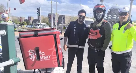 Kayseri Polisi Heimlich Manevrası İle Hayat Kurtardı: Kuryeye Meydanda Acil Müdahale! — haber görseli