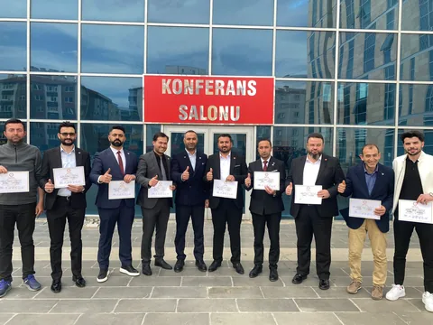 YRP Kocasinan Belediye Meclis Üyeleri mazbatalarını aldı — haber görseli