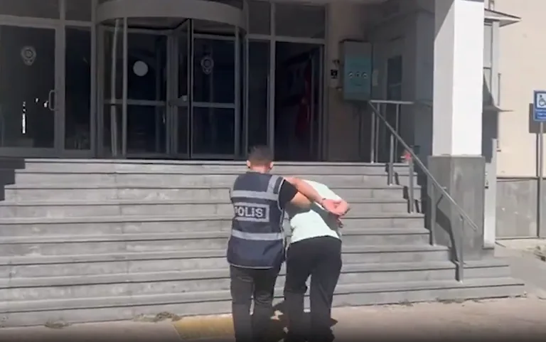 Nitelikli Cinsel Saldırı ve Tehdit Suçlarından Aranan Firari Yakalandı — haber görseli