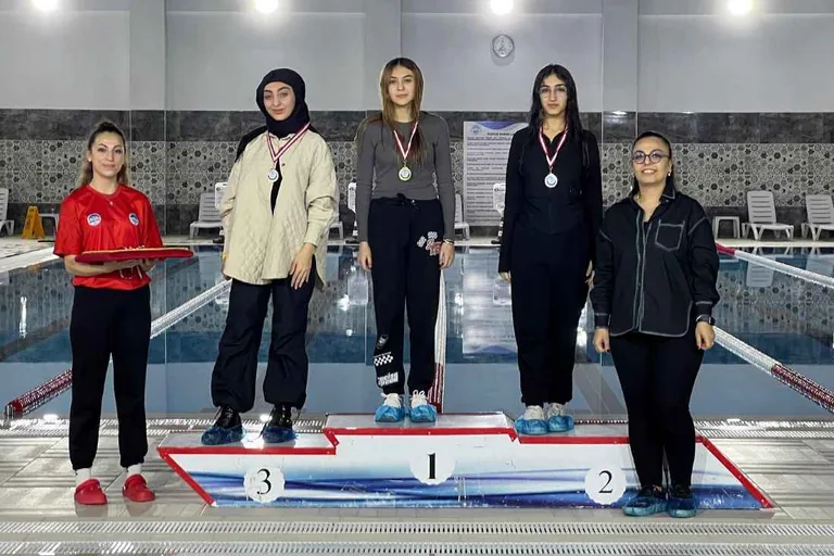 BÜYÜKŞEHİR SPOR A.Ş.’NİN YÜZME YARIŞMASINA 305 SPORCU KATILDI — haber görseli