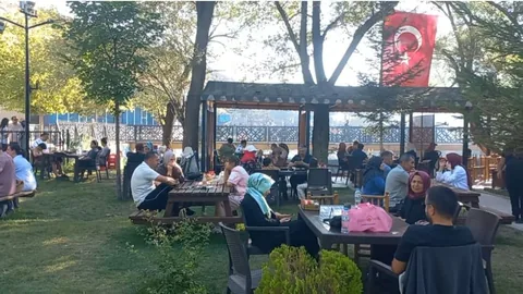 Bünyan'da Hafta Sonu Ziyaretçi Yoğunluğu! Sıcaktan bunalanlar Bünyan’a akın etti — haber görseli