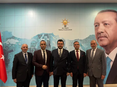 AK Parti Kayseri’de 3 İlçe Başkanlığında Görev Değişimi — haber görseli