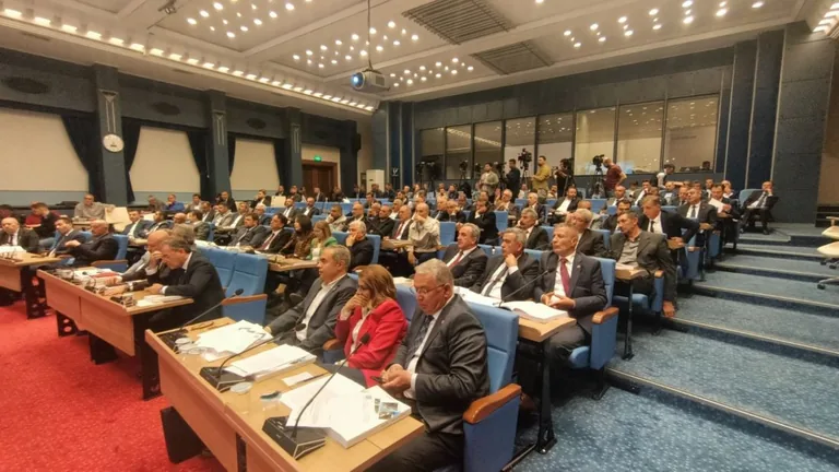 Tomarza Belediye Başkanı Koç, “Halk diyor ki; ‘Memduh Başkan seni seviyoruz ama biraz daha kendine çeki düzen ver” — haber görseli