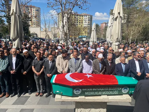 Somali'de Bombalı Saldırıda Hayatını Kaybeden Şehit Abdurrahim Yörük, Son Yolculuğuna Uğurlandı — haber görseli