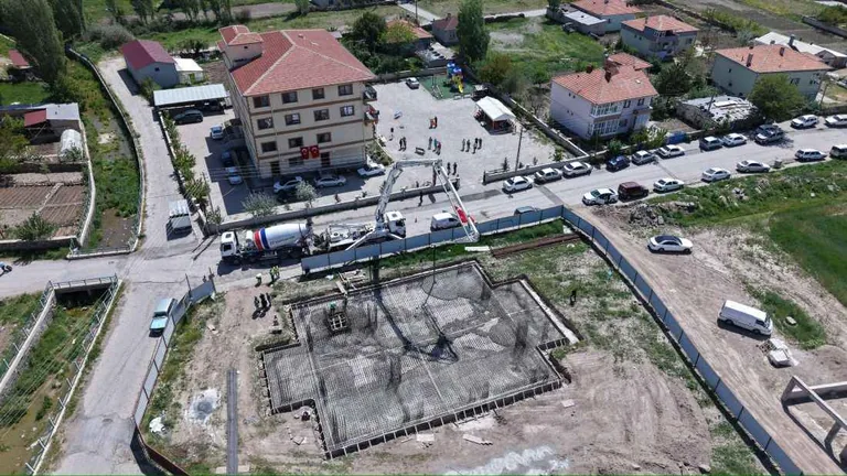 Tomarza’ya Yeni Cami Temeli Atıldı: Çevre Düzenlemesini Kayseri Büyükşehir Üstlendi — haber görseli
