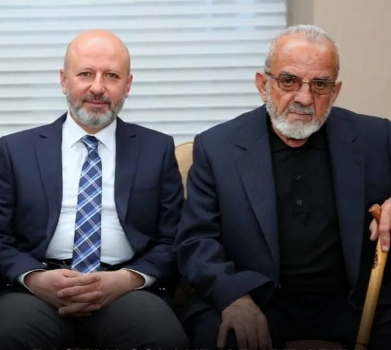 Başkan Ahmet Çolakbayrakdar’ın babası Mustafa Çolakbayrakdar, hayatını kaybetti — haber görseli