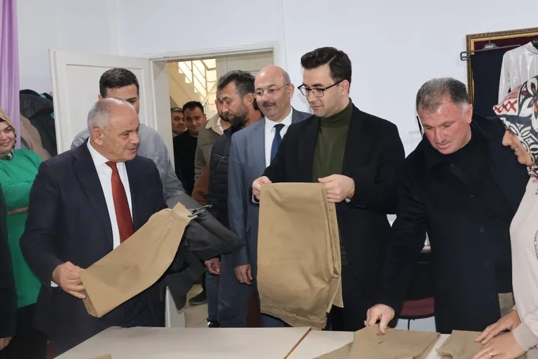 Yahyalı'da Halk Eğitimi Merkezi Kursları Protokol Üyeleri Tarafından Ziyaret Edildi — haber görseli