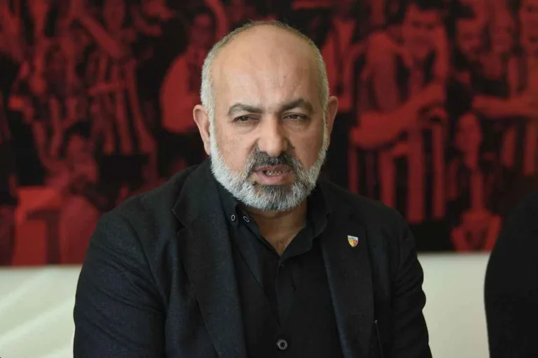 Fenerbahçe ve Kayserispor Başkanları Arasında Gerginlik! Ali Koç'un İddiaları Bomba Etkisi Yarattı — haber görseli