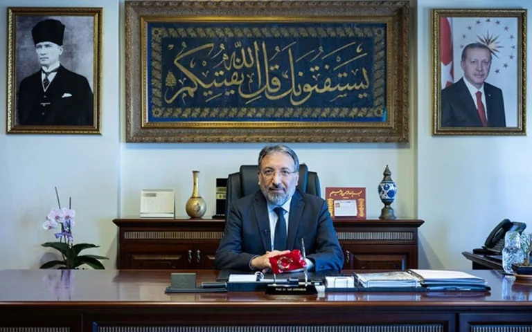 Diyanet  Başkanı Prof. Dr. Safi Arpaguş' tan 29 Ekim Mesajı — haber görseli