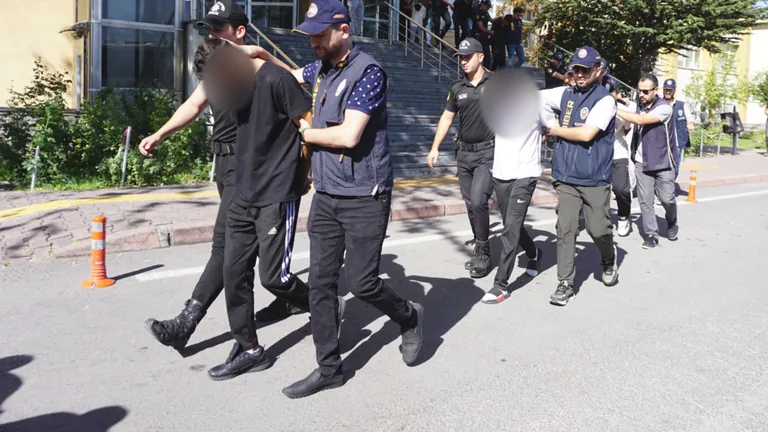 Kayseri Merkezli 4 İlde Operasyon! Yasa Dışı Bahis Çetesi Çökertildi: 58 Gözaltı — haber görseli