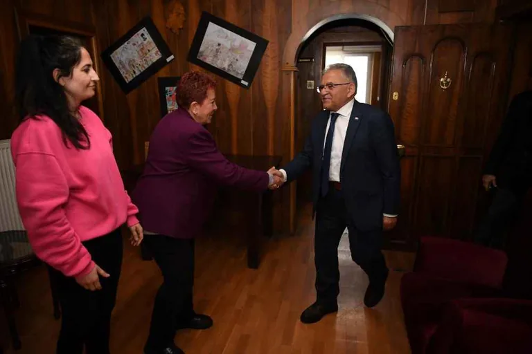 Başkan Büyükkılıç'tan Atatürkçü Düşünce Derneği'ne Ziyaret — haber görseli