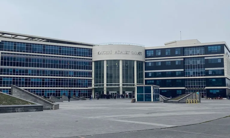 Yabancı uyruklu şahsa uyuşturucu ticareti suçundan 12 yıl 6 ay hapis — haber görseli
