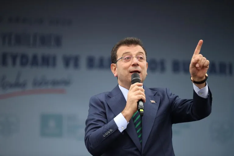 İmamoğlu'nun programında provokasyon! İstanbul Valiliğinden açıklama! — haber görseli