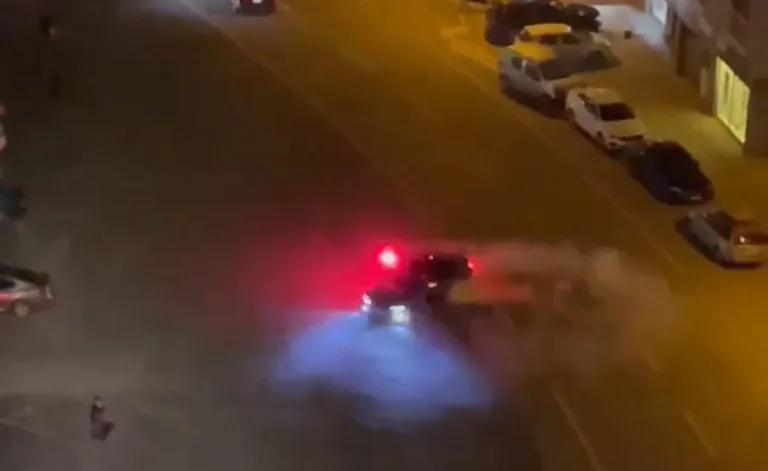 Yolu Trafiğe Kapatıp Drift Atan 15 Sürücü Tespit Edildi — haber görseli
