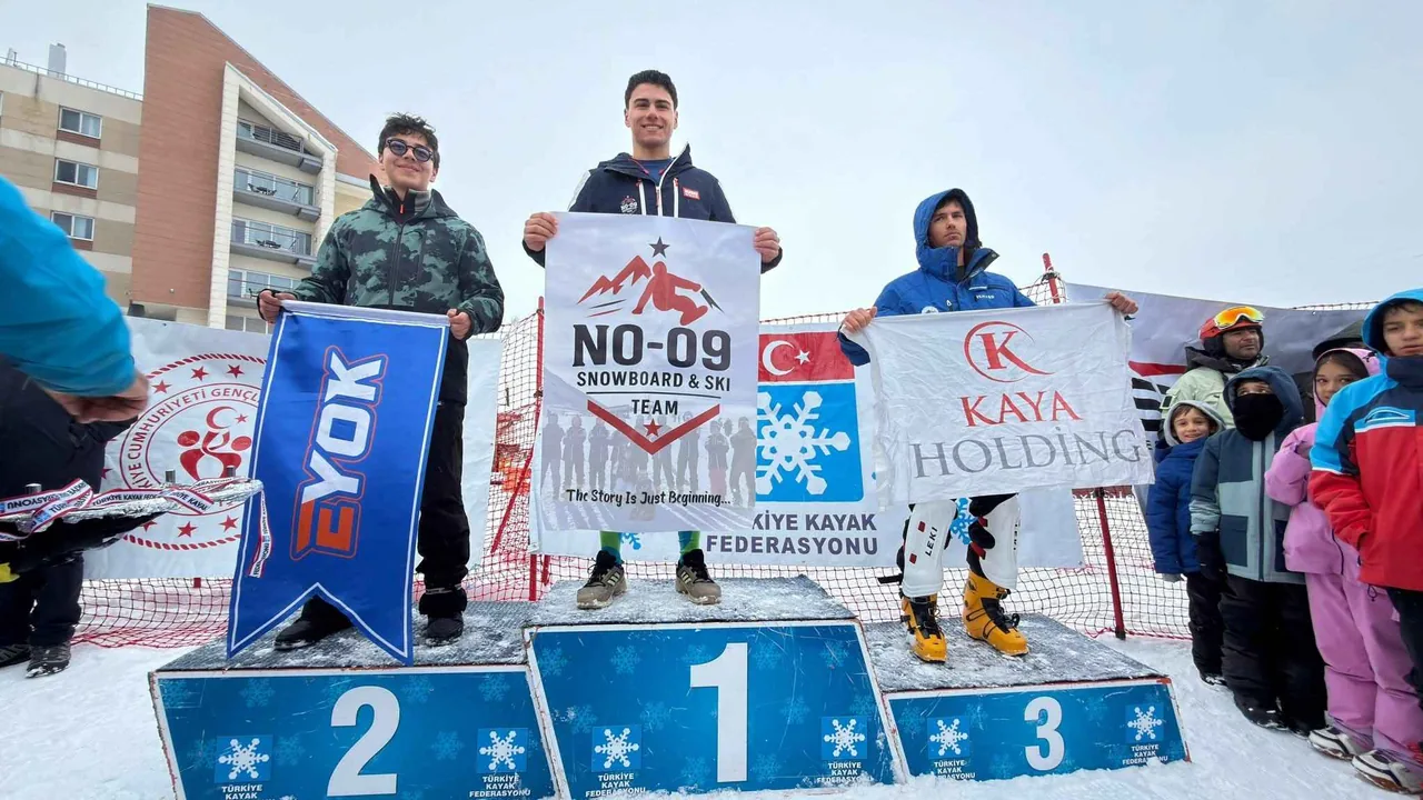 Kayseri Erzurum’da Zirveye Çıktı! Pistlerin Tozunu Attırdılar: Kayserili Snowboardculardan 14 Madalya — haber görseli