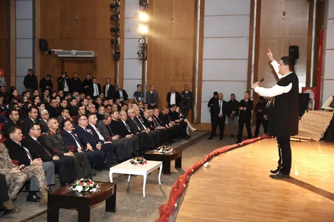 Kayseri’de İstiklal Ruhu: Mehmet Akif Ersoy Saygıyla Anıldı! — haber görseli