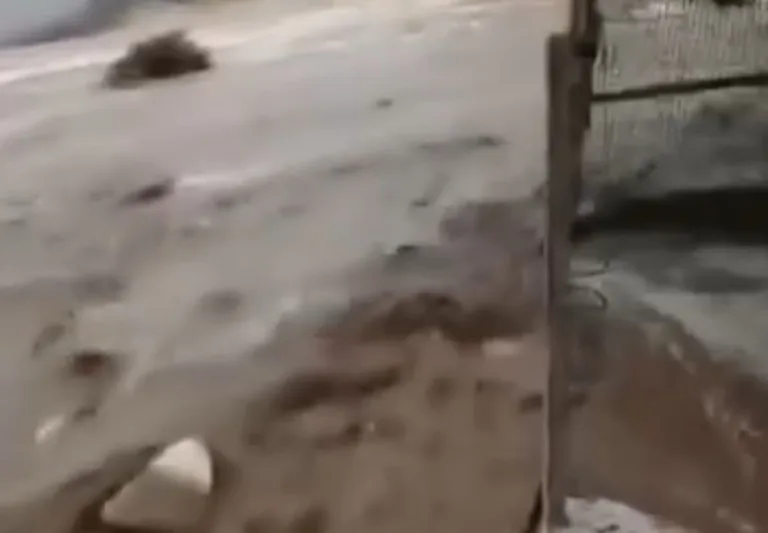 Pınarbaşı'da sağanak yağış sele neden oldu — haber görseli