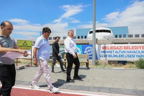 Melikgazi Belediyesi’nden Öncü Proje! Mehmet Altun Havacılık ve Uzay Bilimleri Lisesi Açılıyor — haber görseli