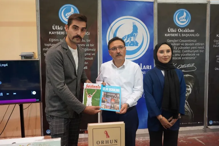 Kayseri Valisi Gökmen Çiçek'ten Kitap Fuarına Tam Not — haber görseli